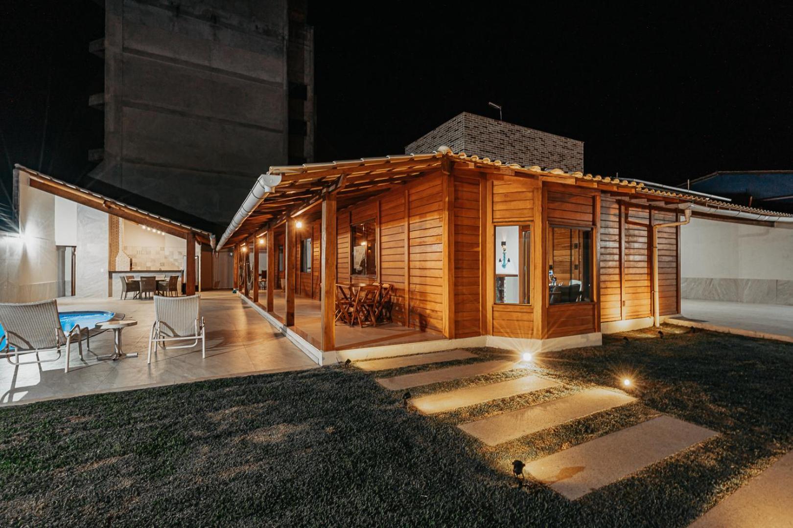 Casadecastelhanos, Quadra Do Mar De Castelhanos, 4 Suites Com Ar, Churrasqueira, Piscina, Hidromassagem, Cozinha Integrada Gourmet Ideal Para Familia E Amigos Anchieta  Esterno foto