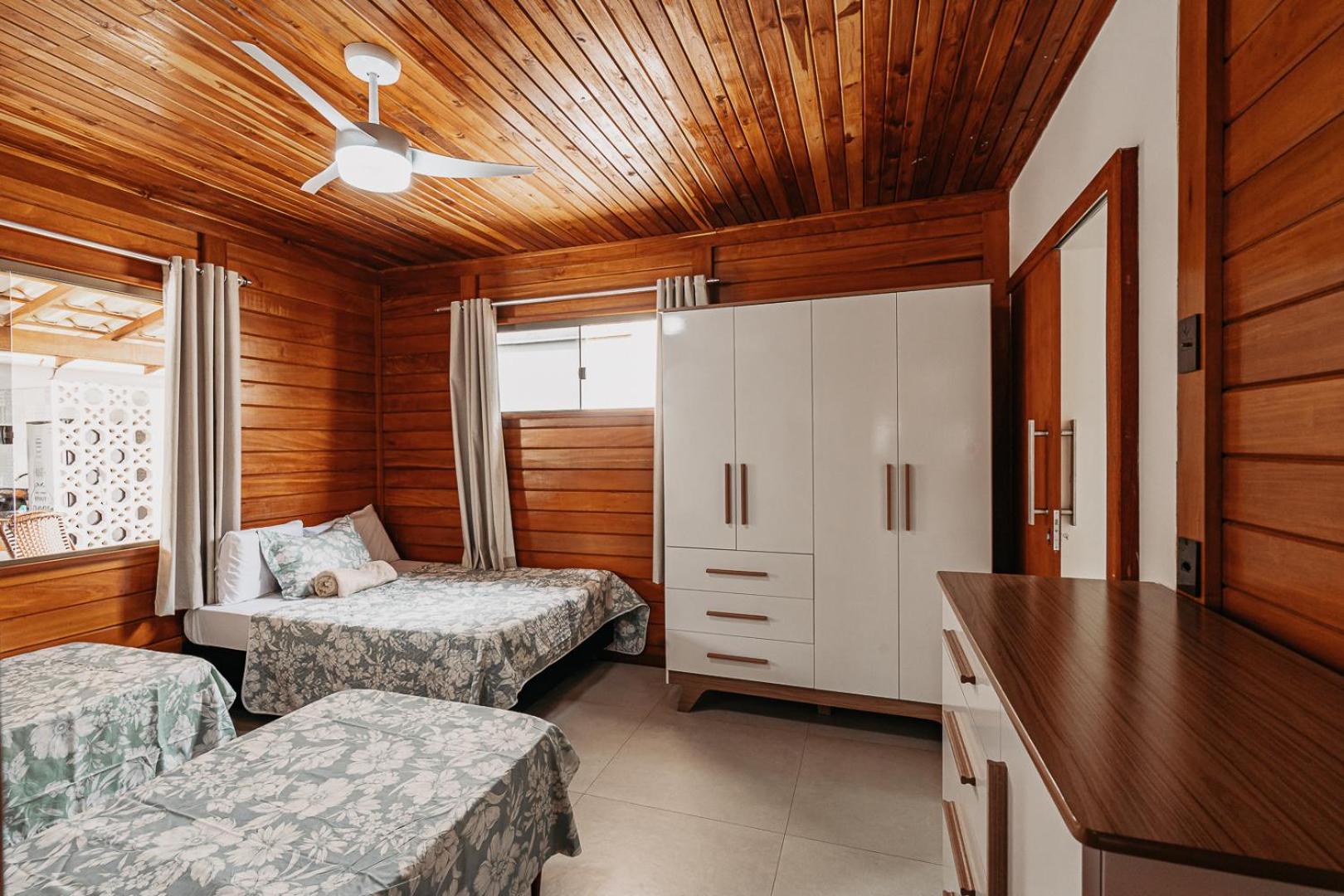 Casadecastelhanos, Quadra Do Mar De Castelhanos, 4 Suites Com Ar, Churrasqueira, Piscina, Hidromassagem, Cozinha Integrada Gourmet Ideal Para Familia E Amigos Anchieta  Esterno foto