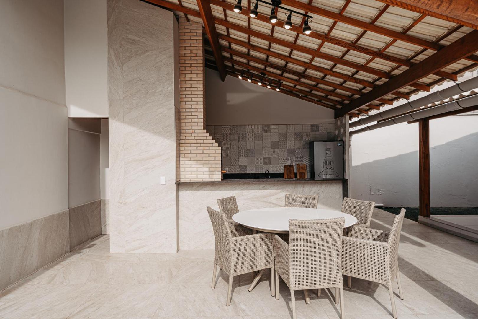 Casadecastelhanos, Quadra Do Mar De Castelhanos, 4 Suites Com Ar, Churrasqueira, Piscina, Hidromassagem, Cozinha Integrada Gourmet Ideal Para Familia E Amigos Anchieta  Esterno foto